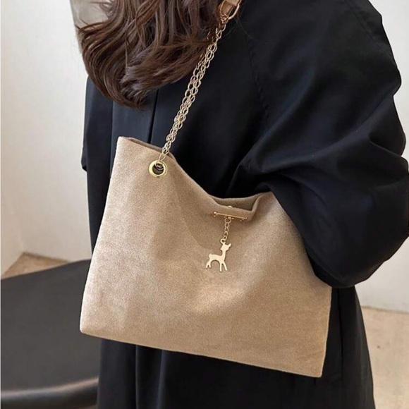 ⚠️Clearance Chain Shoulder Elegant Beige Tote Bag with Gold Chain Straps - Picture 3 of 7